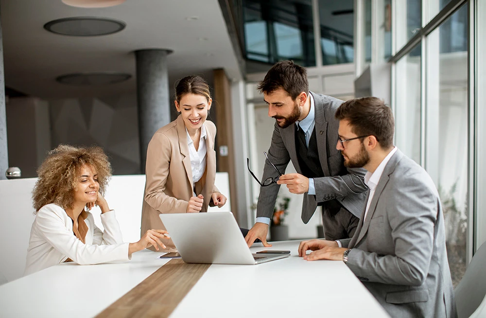 Campanhas de influência e ativações estratégicas que ampliam alcance, geram engajamento e fortalecem o posicionamento da marca.